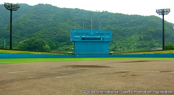 津久見市民球場